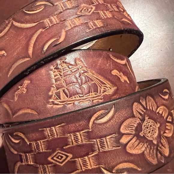 Tooled leather belt brown clipper ships EUC - Picture 5 of 5